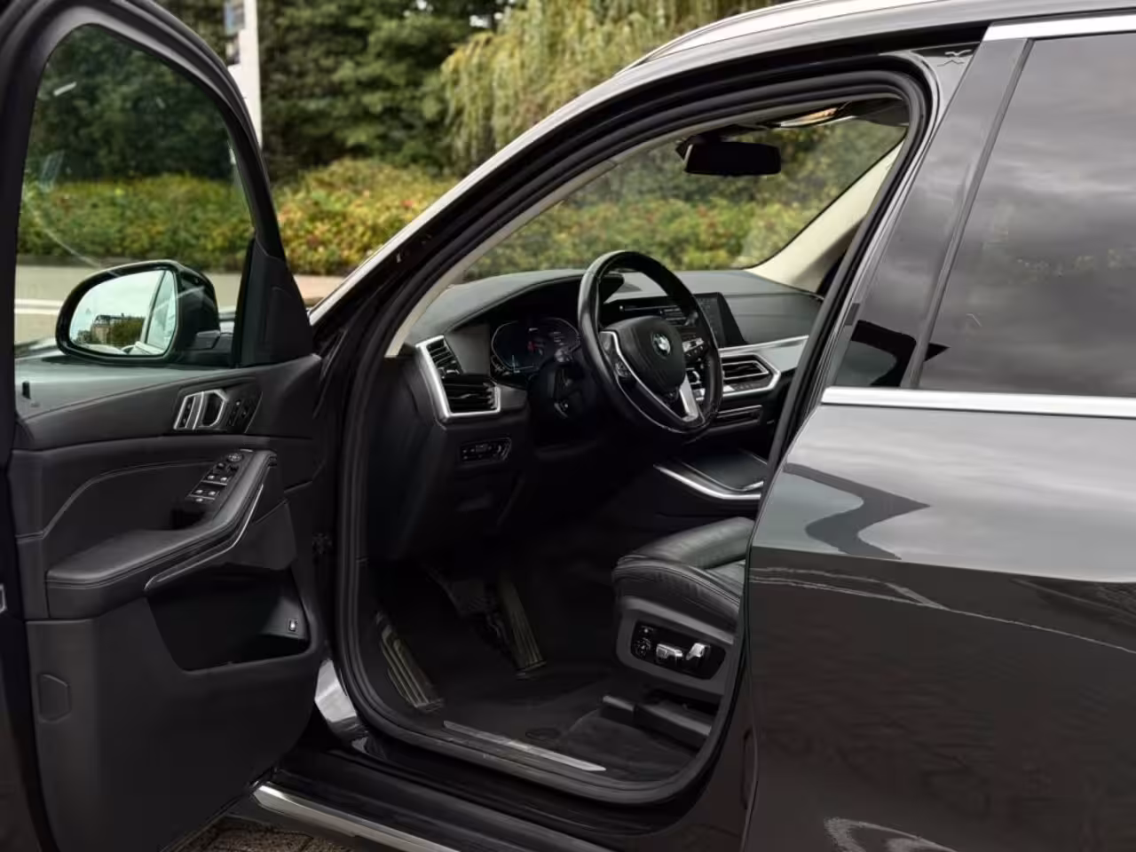 BMW X5 XDRIVE45E HIGH EXEC. TREKHAAK ELK. LUCHTVERING SOH 86% CARPLAY STUUR-STOELVERWARMING