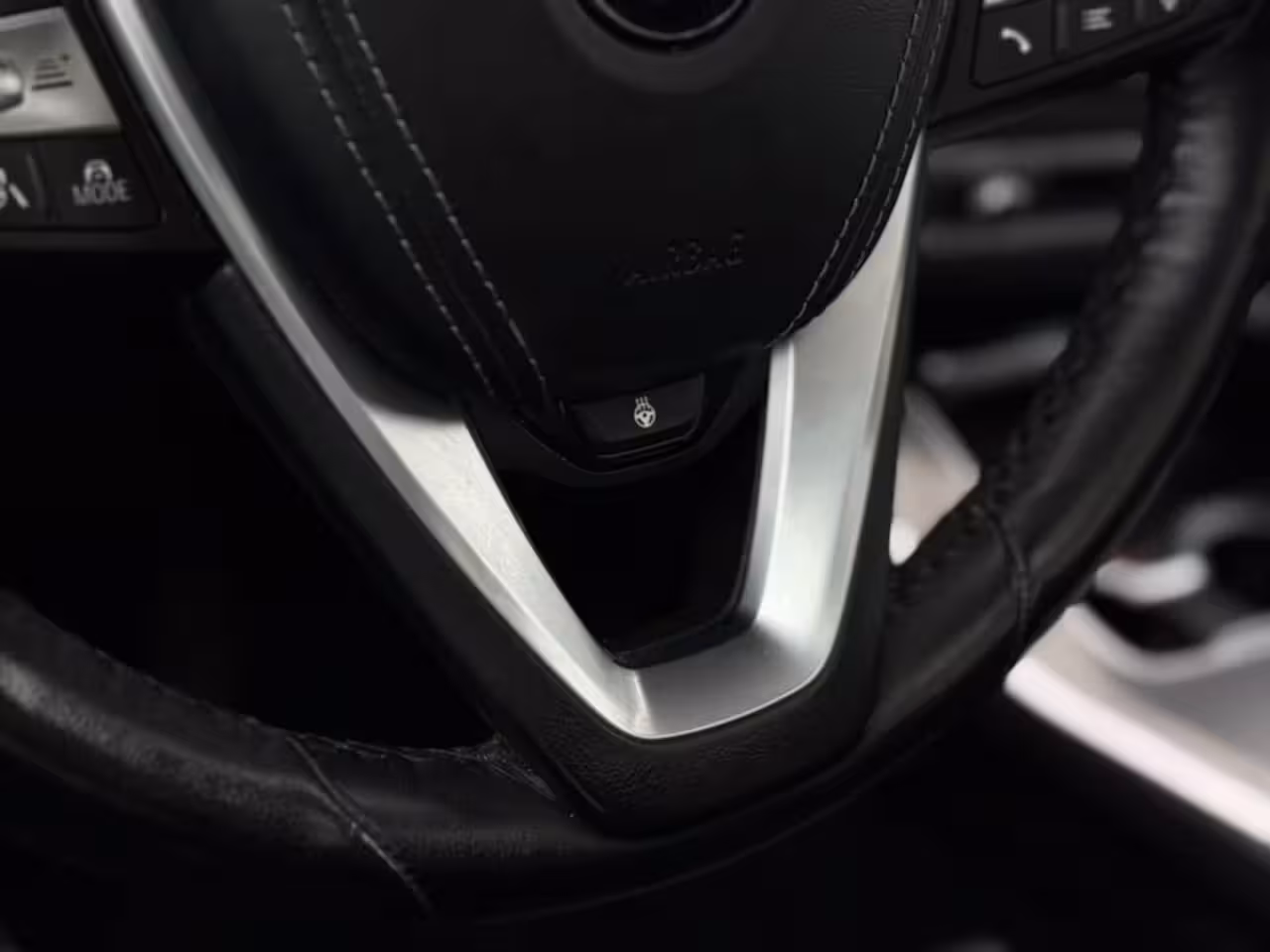 BMW X5 XDRIVE45E HIGH EXEC. TREKHAAK ELK. LUCHTVERING SOH 86% CARPLAY STUUR-STOELVERWARMING