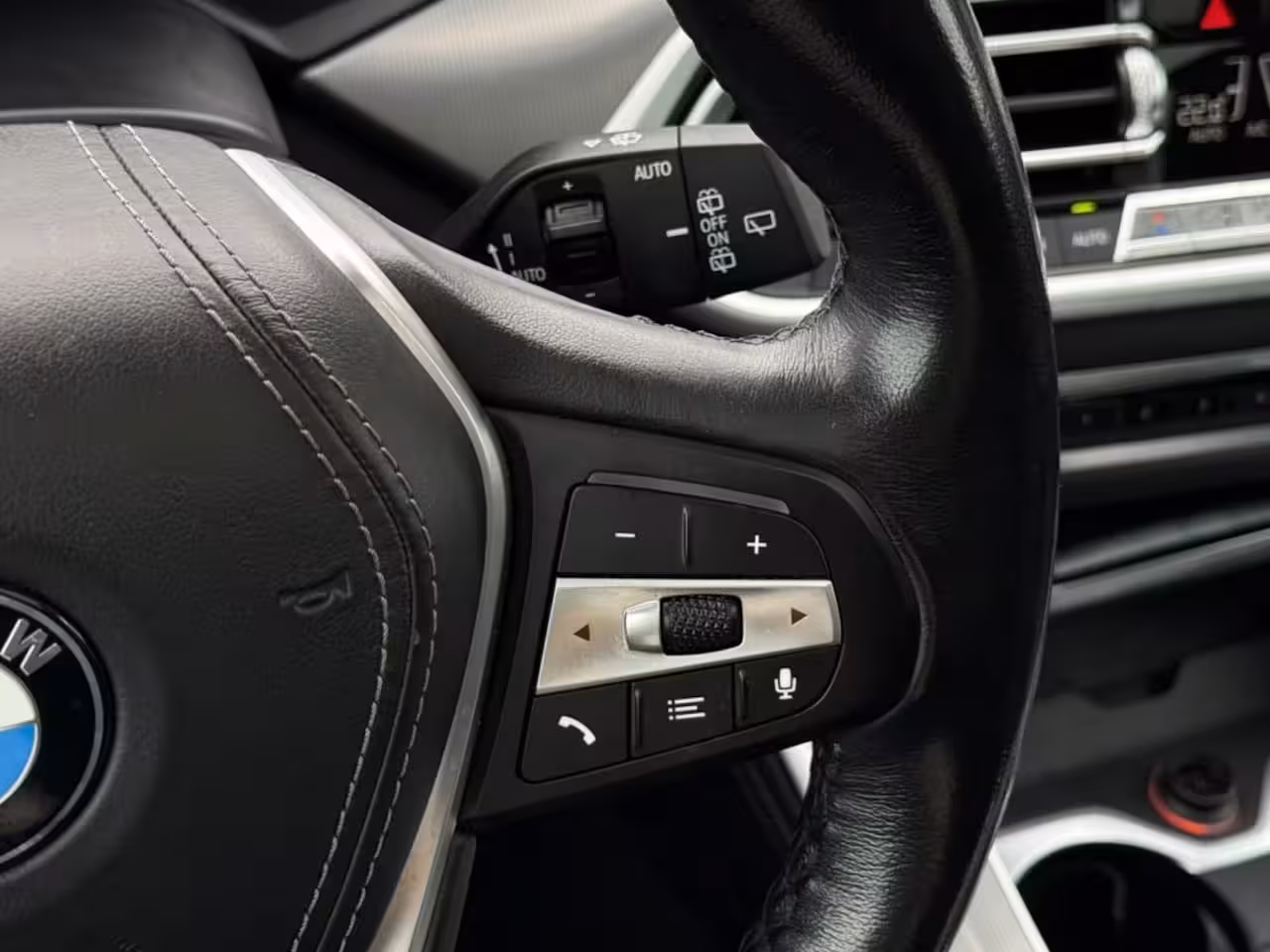 BMW X5 XDRIVE45E HIGH EXEC. TREKHAAK ELK. LUCHTVERING SOH 86% CARPLAY STUUR-STOELVERWARMING