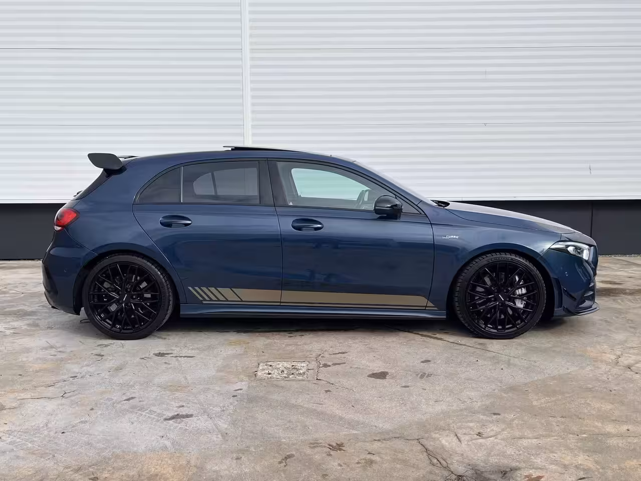 Mercedes-Benz A-klasse AMG 35 4MATIC Premium * Edition * Pano * Carplay * Head-up * Burmeister * Camera