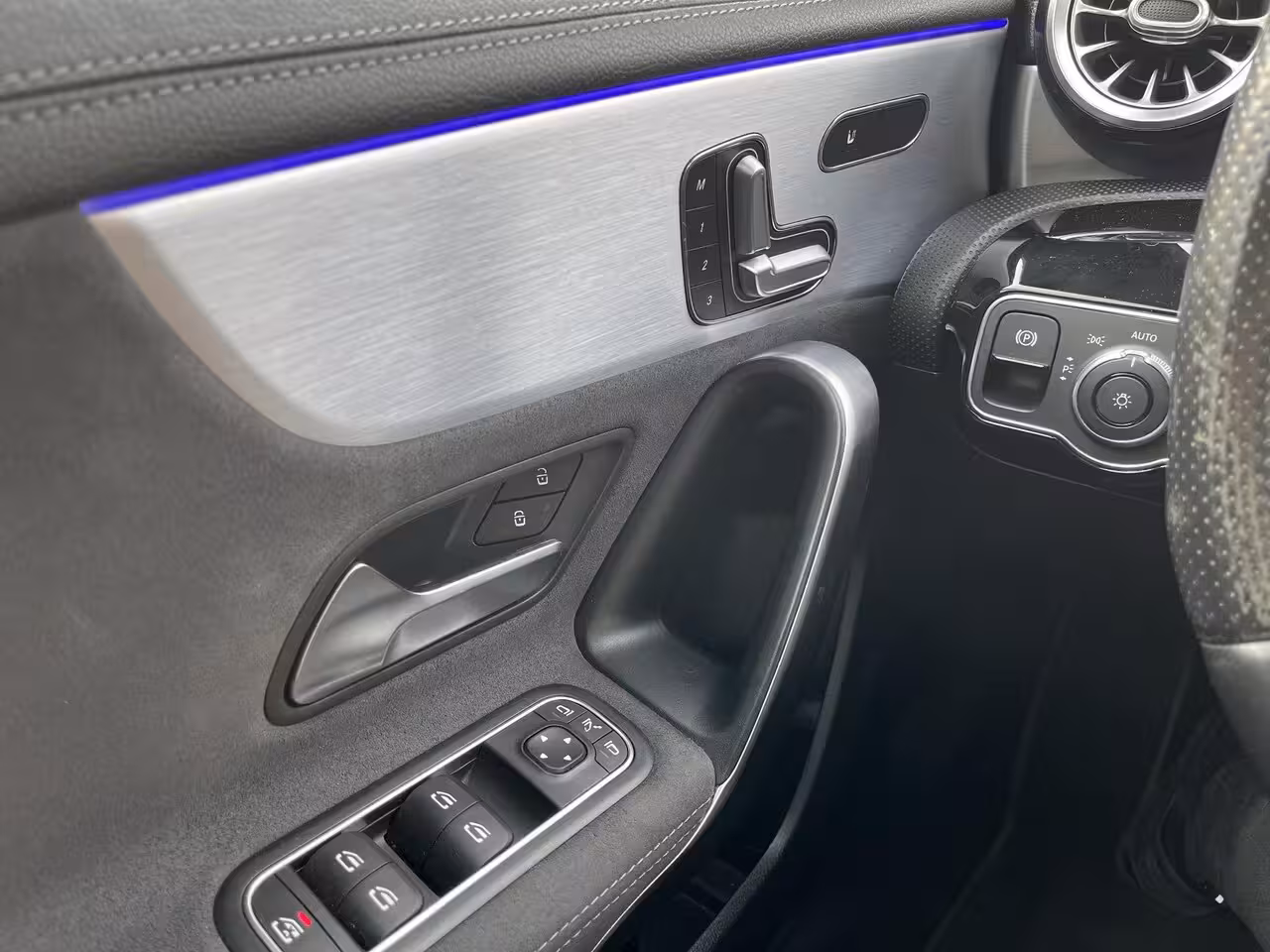 Mercedes-Benz A-klasse AMG 35 4MATIC Premium * Edition * Pano * Carplay * Head-up * Burmeister * Camera