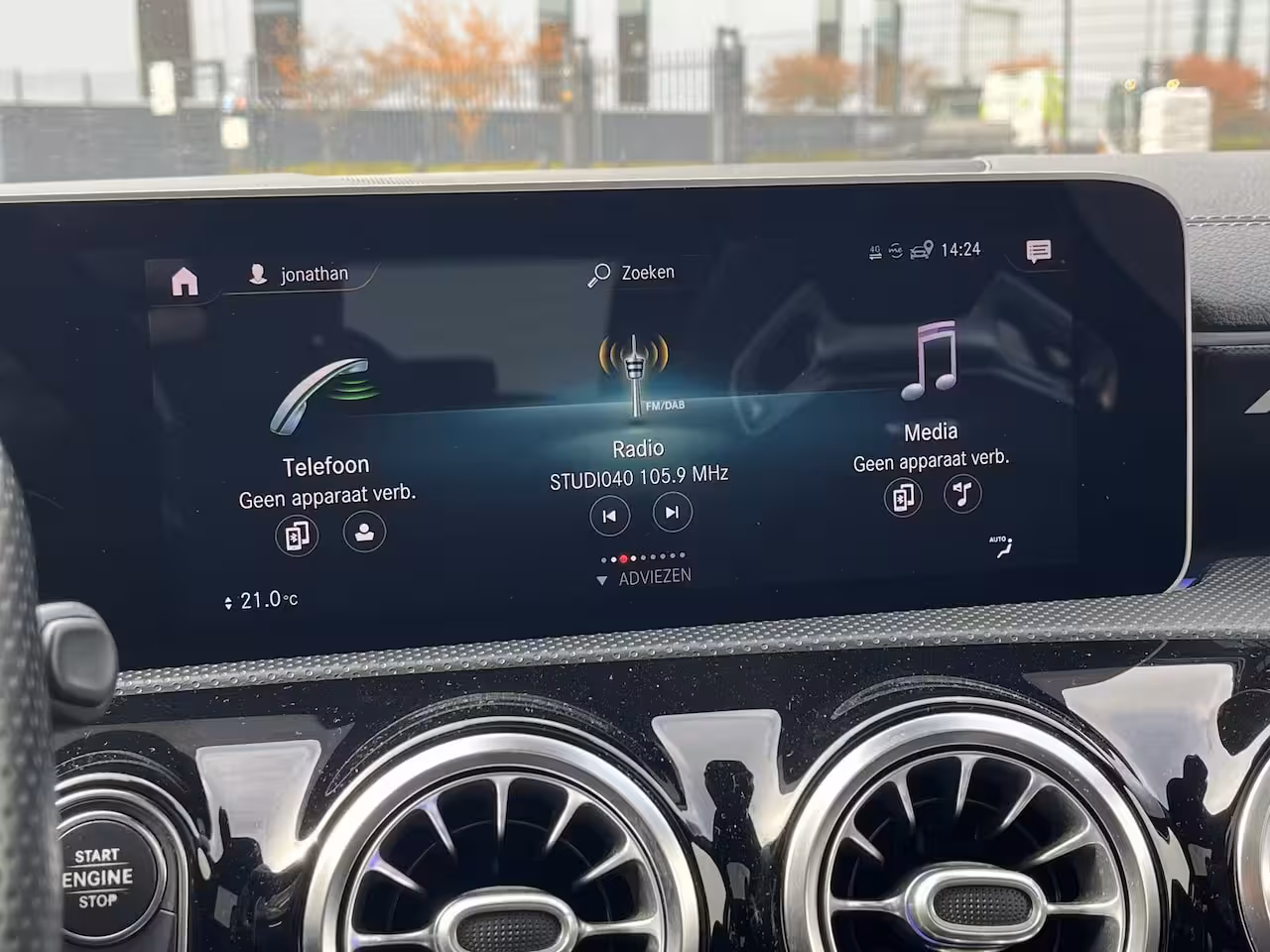 Mercedes-Benz A-klasse AMG 35 4MATIC Premium * Edition * Pano * Carplay * Head-up * Burmeister * Camera