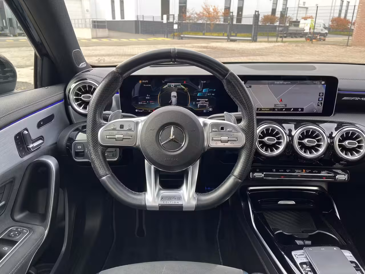 Mercedes-Benz A-klasse AMG 35 4MATIC Premium * Edition * Pano * Carplay * Head-up * Burmeister * Camera