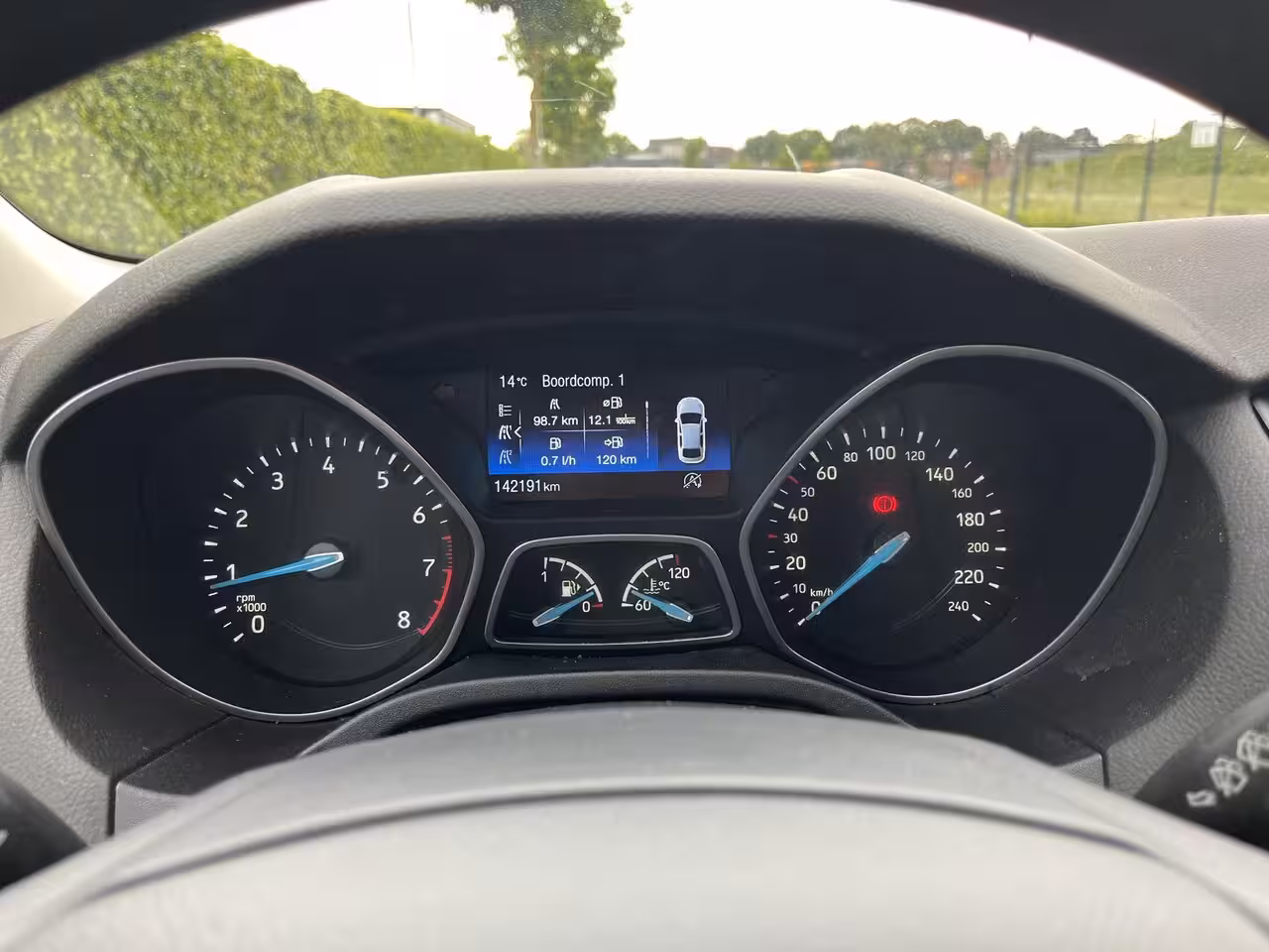 Ford Focus Wagon 1.0 Titanium * Navi * Nieuwe Distr. * Garantie