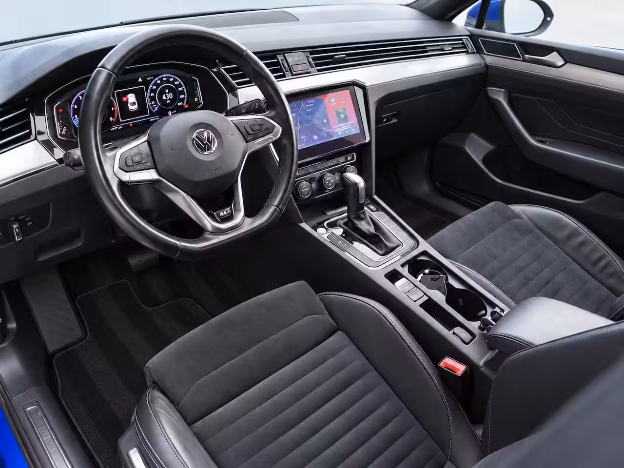 Volkswagen Passat 2.0 TSI 4Motion Elegance Business R | 272PK Fabrieks af | NAP | Clima | Adapt. Cruise | Le