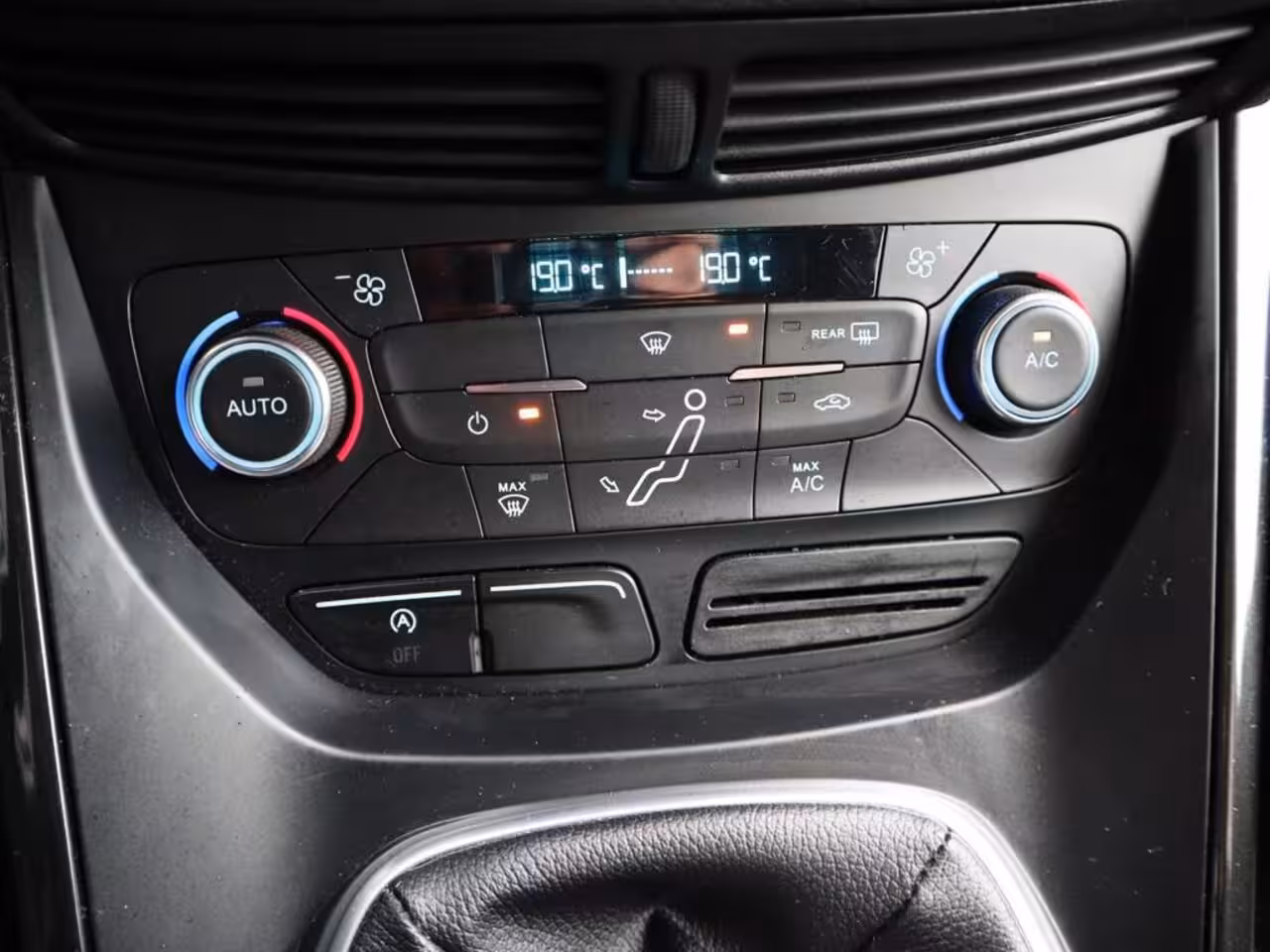 Ford C-Max 1.5 EcoBoost | Dealer ond. | Clima | Cruise | Multimedia | PDC | Trekhaak |