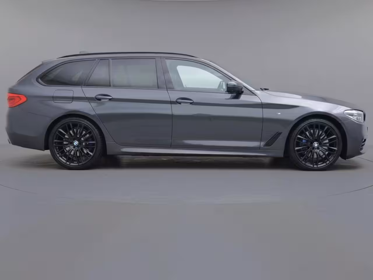 BMW 5-serie Touring 530i High Executive M-Sport | Clima | Adapt. Cruise | Multimedia/Navi | Pano | Leder| PDC