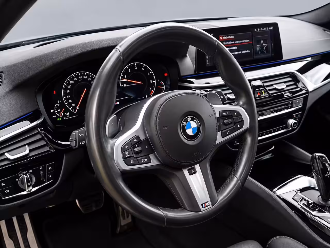 BMW 5-serie Touring 530i High Executive M-Sport | Clima | Adapt. Cruise | Multimedia/Navi | Pano | Leder| PDC