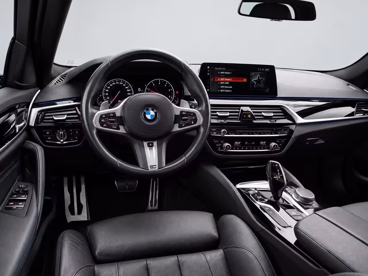 BMW 5-serie Touring 530i High Executive M-Sport | Clima | Adapt. Cruise | Multimedia/Navi | Pano | Leder| PDC