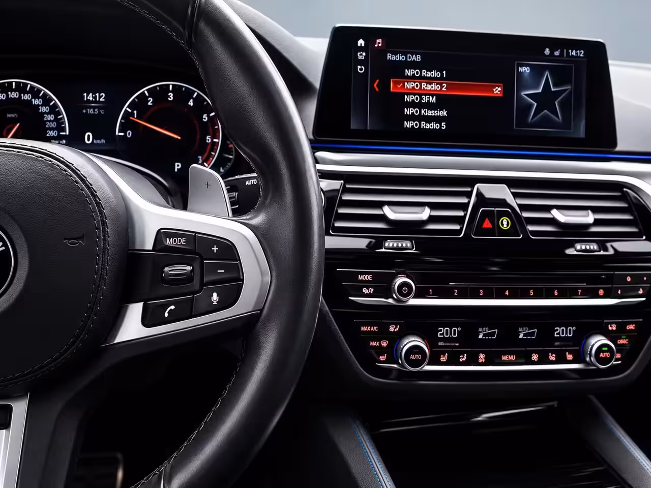 BMW 5-serie Touring 530i High Executive M-Sport | Clima | Adapt. Cruise | Multimedia/Navi | Pano | Leder| PDC