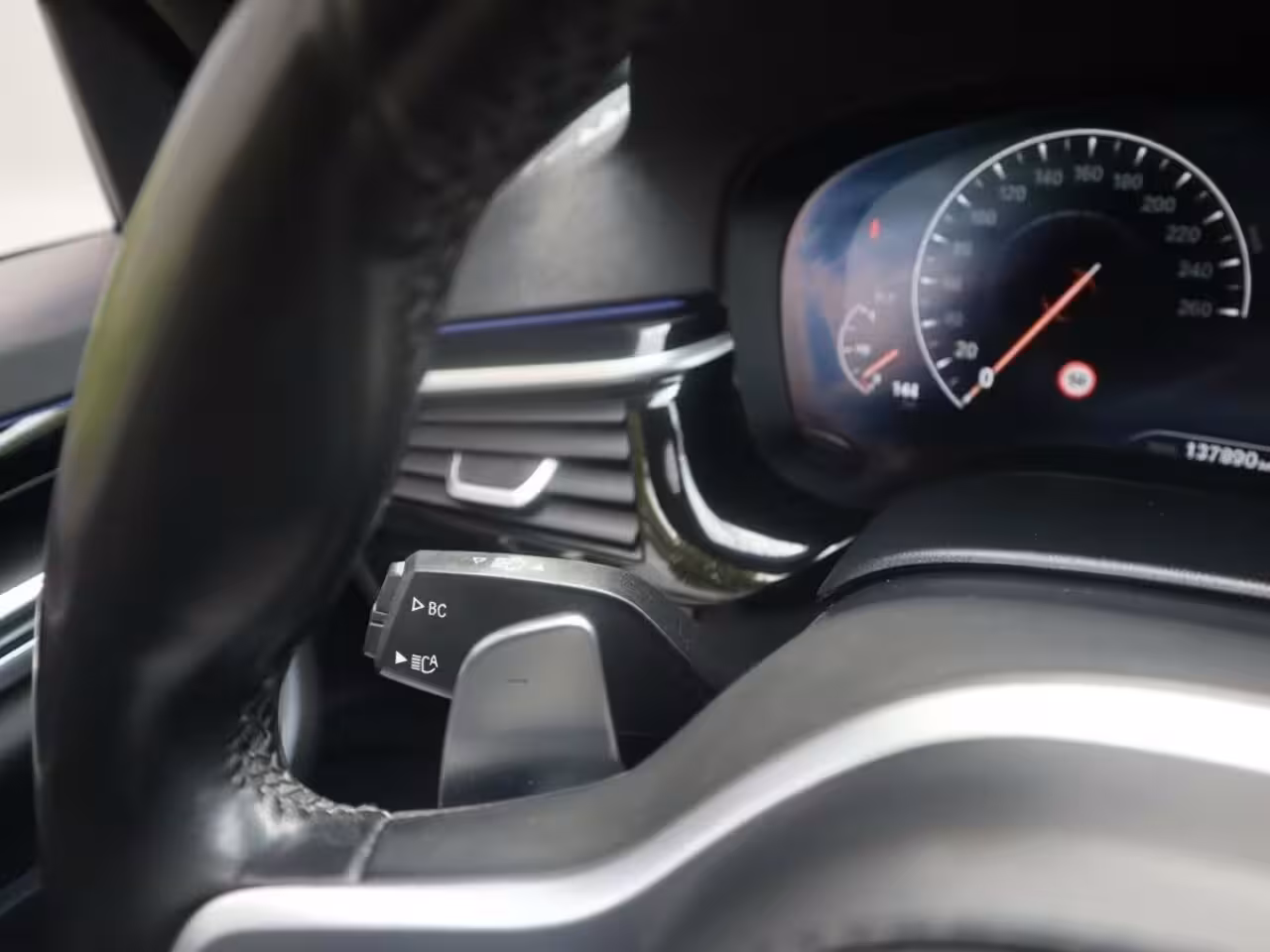 BMW 5-serie Touring 530i High Executive M-Sport | Clima | Adapt. Cruise | Multimedia/Navi | Pano | Leder| PDC