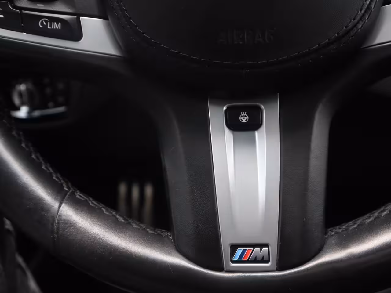 BMW 5-serie Touring 530i High Executive M-Sport | Clima | Adapt. Cruise | Multimedia/Navi | Pano | Leder| PDC