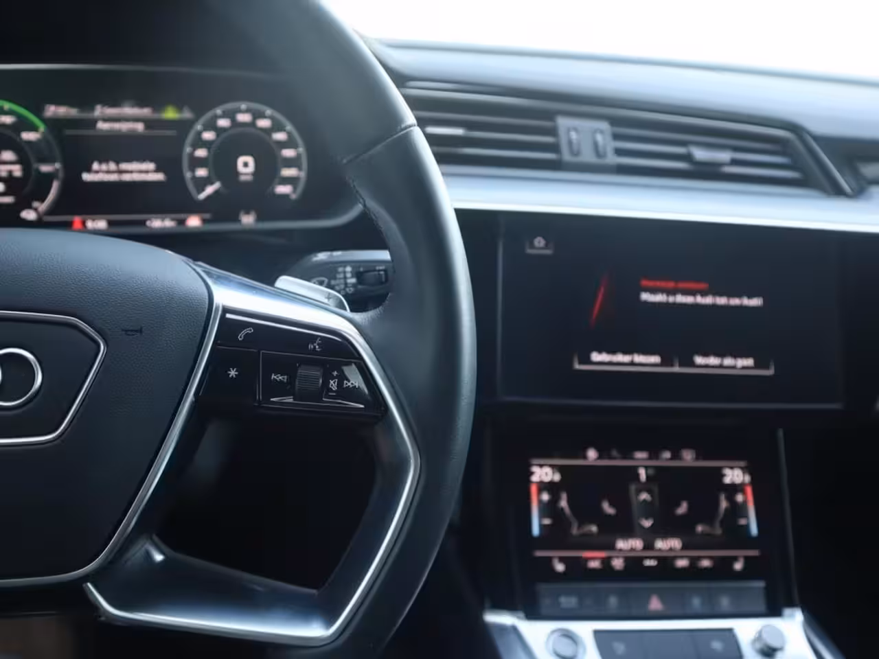 Audi e-tron Sportback 55 quattro Business edition 95 kWh | Clima | Cruise | Multimedia/Navi | Suur/-stoelverwarm
