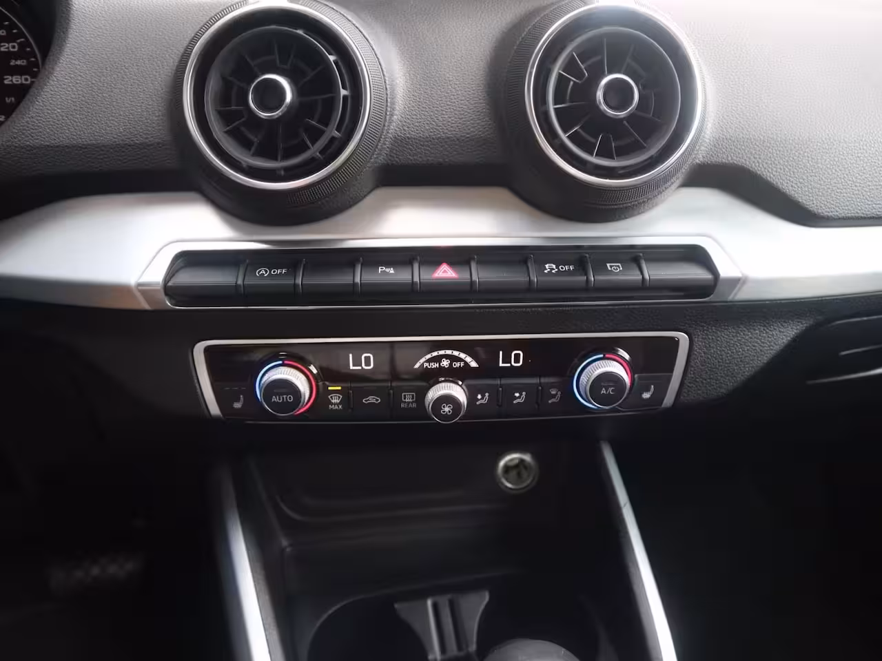 Audi Q2 30 TFSI Design Pro Line Plus | Clima | Cruise | Multimedia/Navi | Stoelverwarming | PDC |