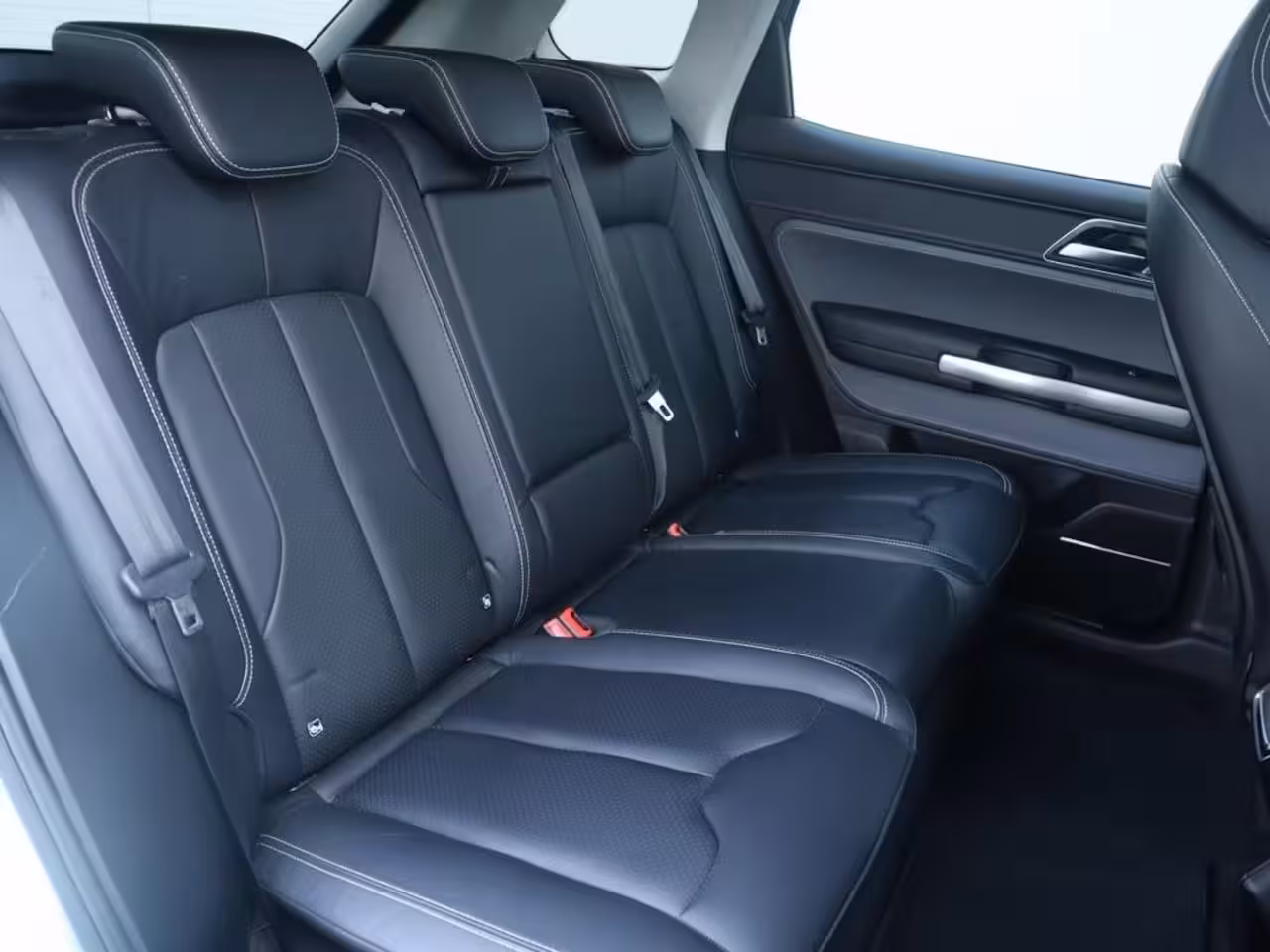 Aiways U5 63kWh Premium | Clima | Cruise | Multimedia/Navi | Pano | Leder | Stoelverwarming | PDC +