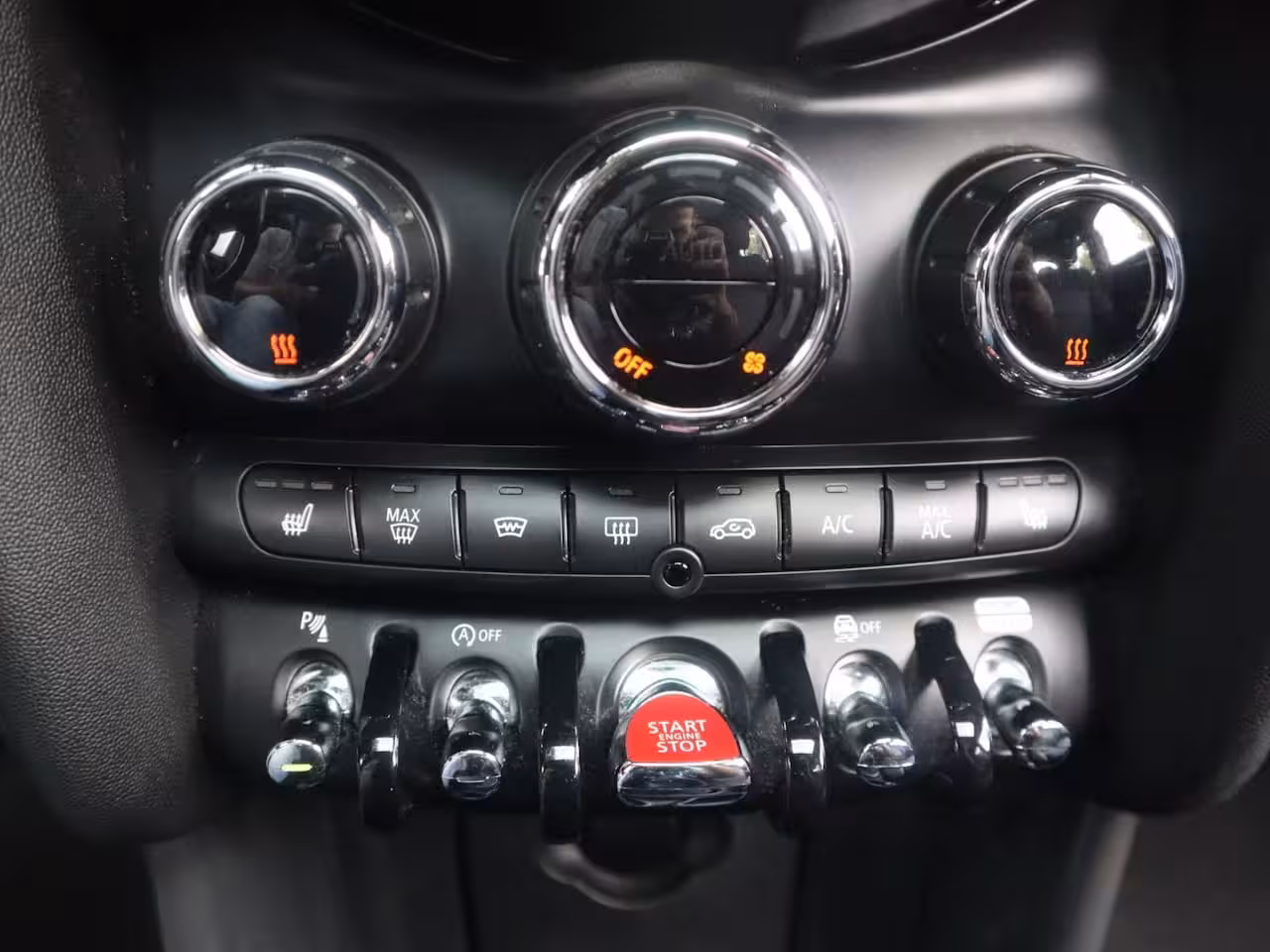 Mini 3-Deurs 1.5 Cooper Chili | Pano | Clima | Cruise | Multimedia/Navi | Stoelverwarming | PDC |