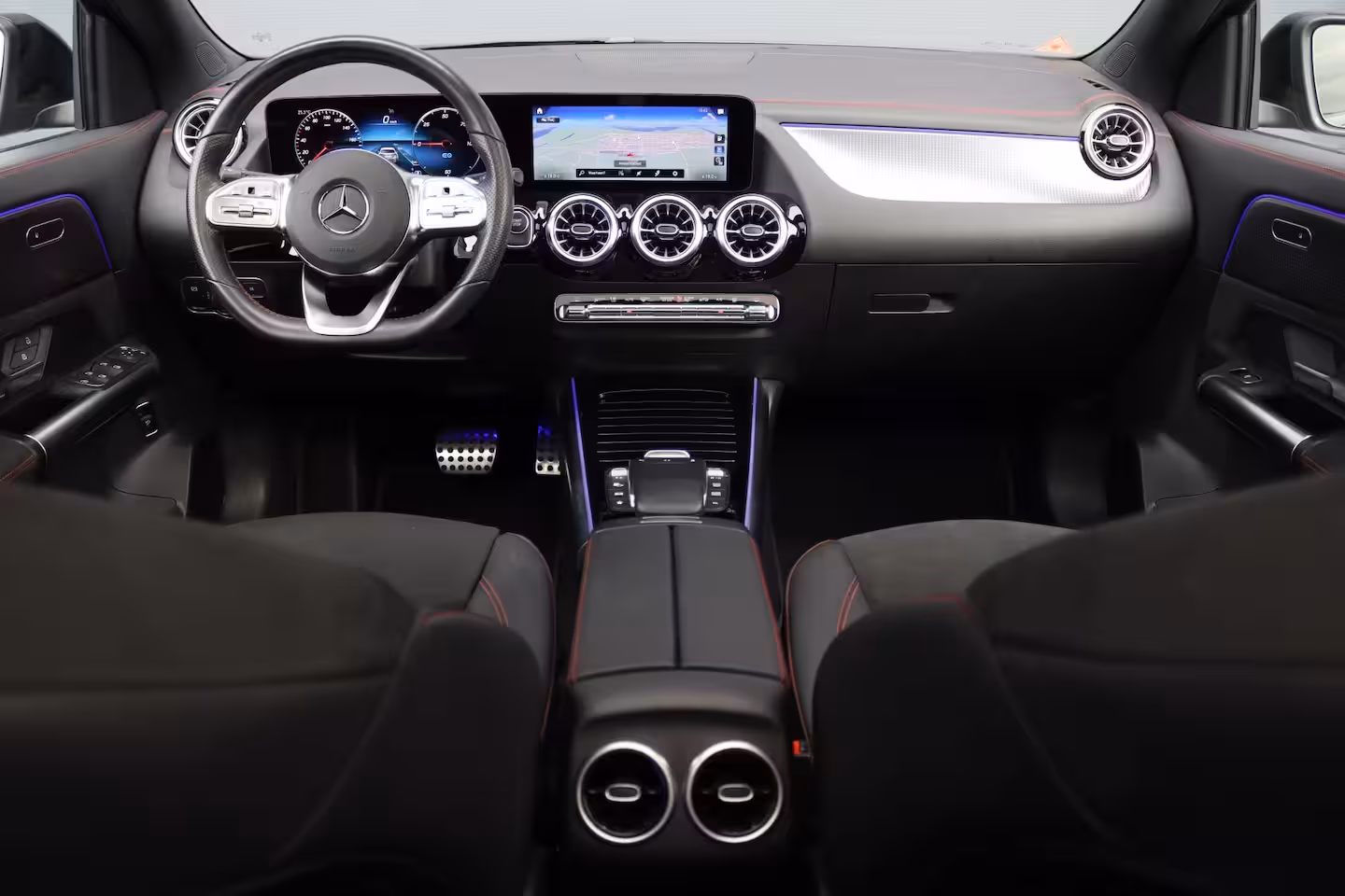 Mercedes-Benz EQA 250 Sport Edition 67 kWh | Panoramadak | Trekhaak | Widescreen | Keyless Go | Camera | Dod