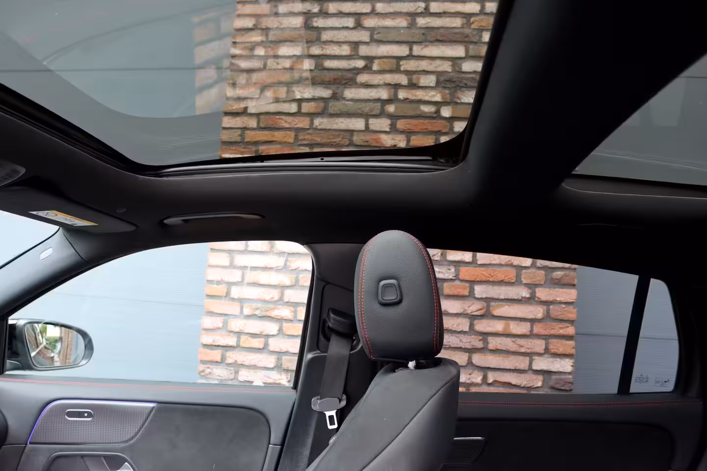Mercedes-Benz EQA 250 Sport Edition 67 kWh | Panoramadak | Trekhaak | Widescreen | Keyless Go | Camera | Dod