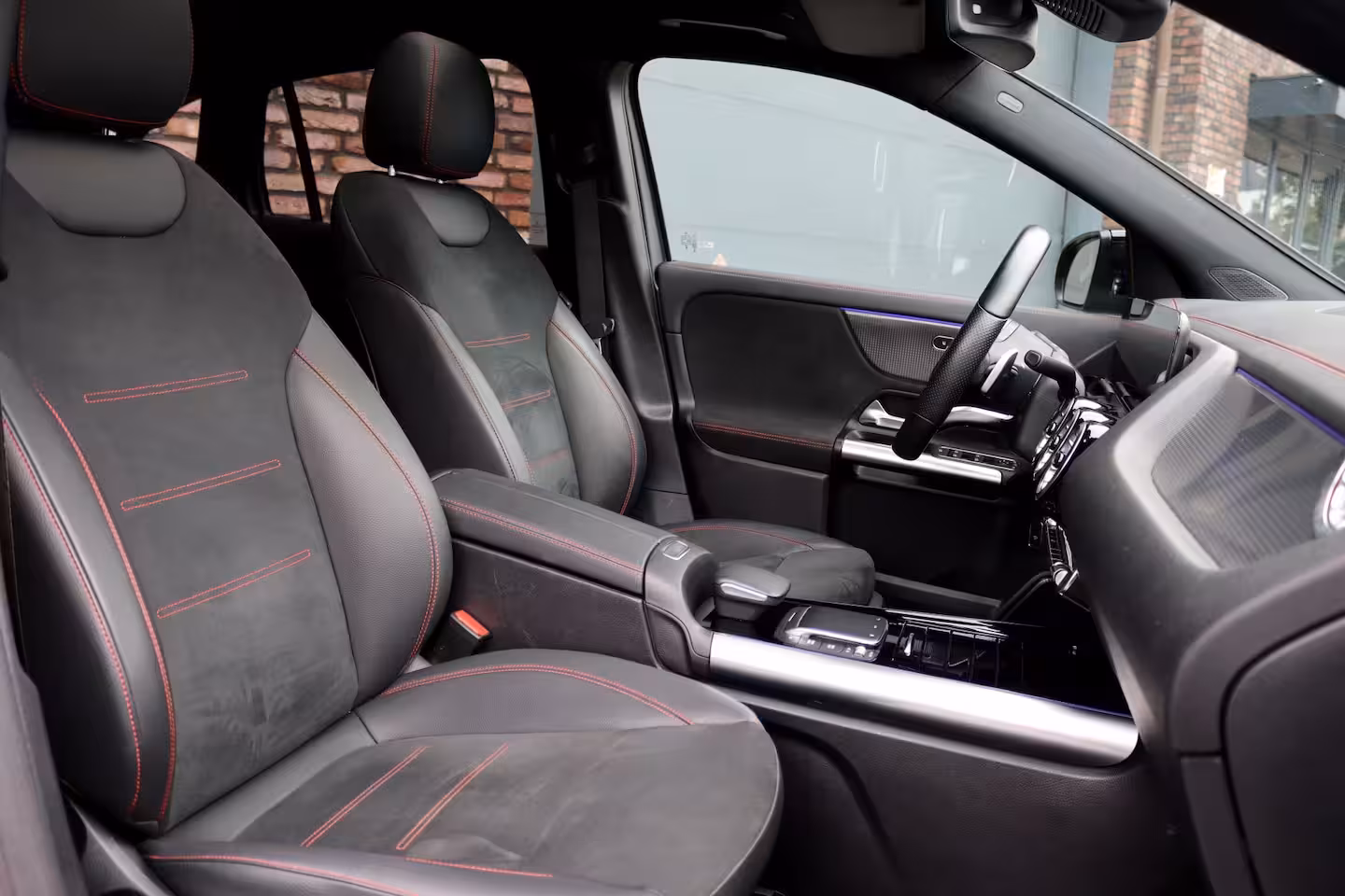 Mercedes-Benz EQA 250 Sport Edition 67 kWh | Panoramadak | Trekhaak | Widescreen | Keyless Go | Camera | Dod