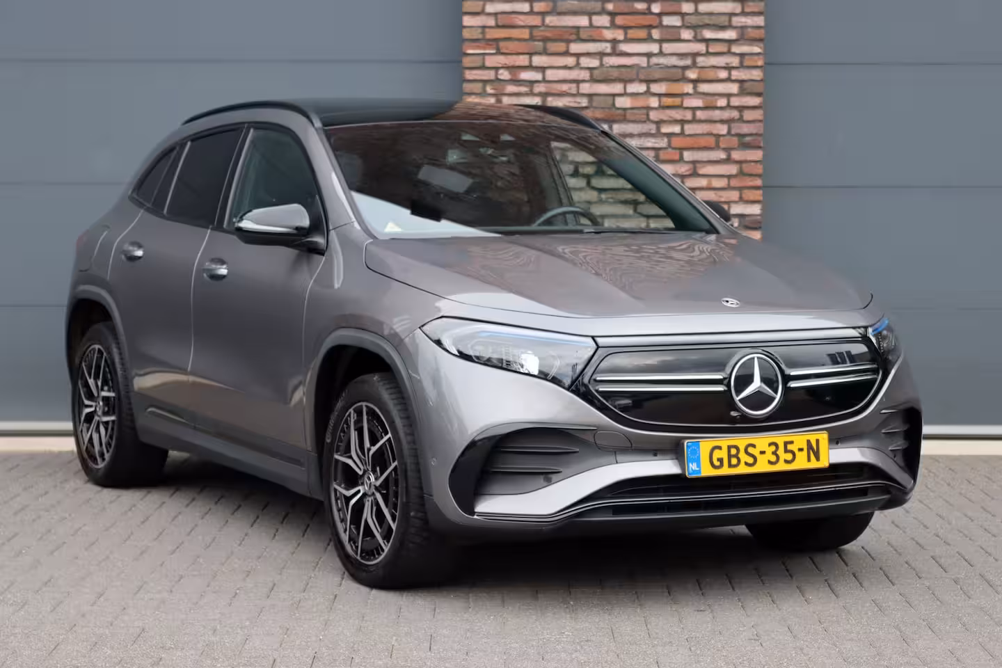 Mercedes-Benz EQA 250 Sport Edition 67 kWh | Panoramadak | Trekhaak | Widescreen | Keyless Go | Camera | Dod