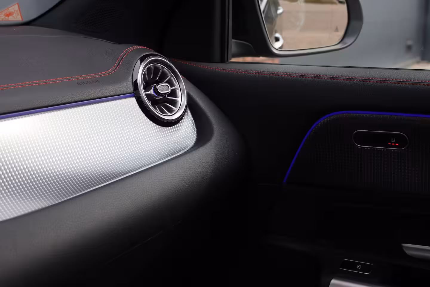 Mercedes-Benz EQA 250 Sport Edition 67 kWh | Panoramadak | Trekhaak | Widescreen | Keyless Go | Camera | Dod