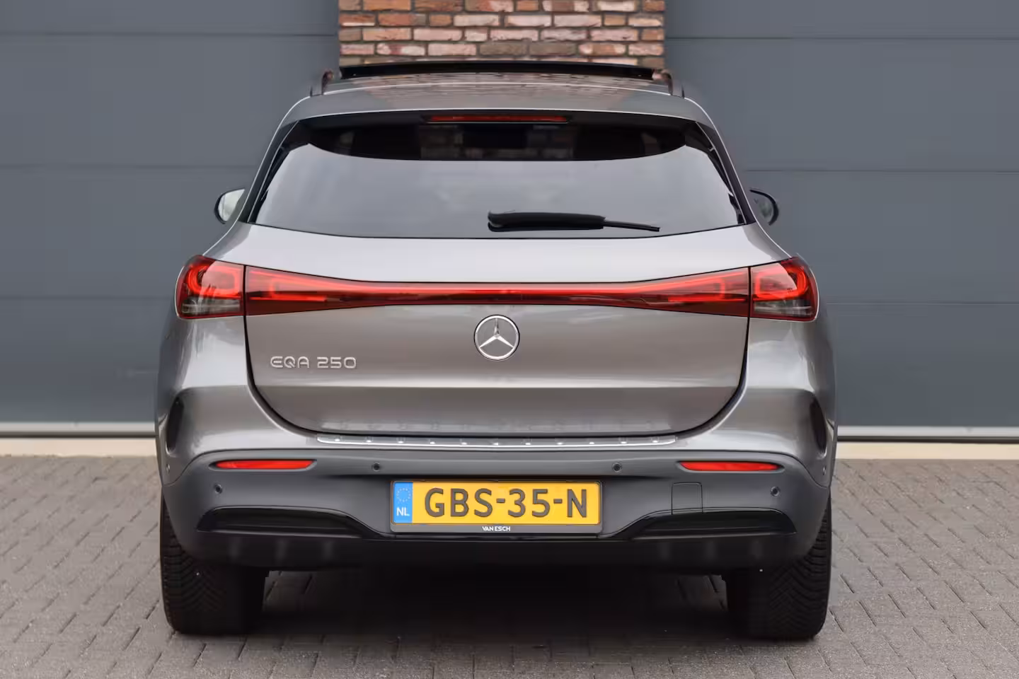 Mercedes-Benz EQA 250 Sport Edition 67 kWh | Panoramadak | Trekhaak | Widescreen | Keyless Go | Camera | Dod