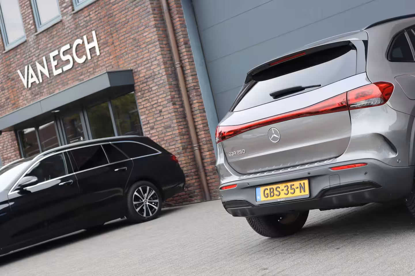 Mercedes-Benz EQA 250 Sport Edition 67 kWh | Panoramadak | Trekhaak | Widescreen | Keyless Go | Camera | Dod