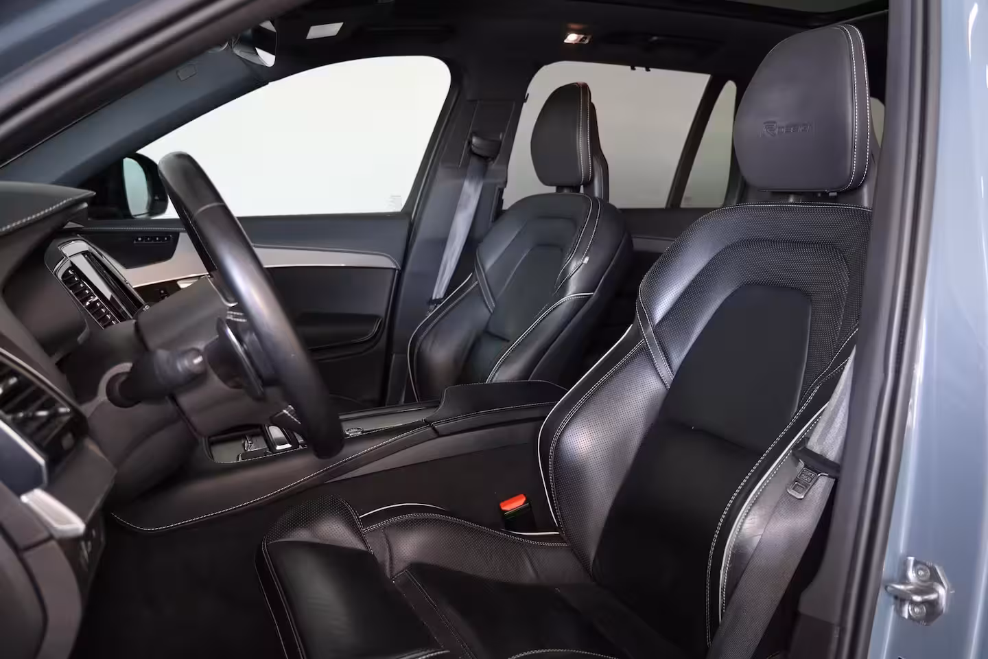 Volvo XC90 T8 Recharge AWD R-Design - Luchtvering - Panorama/schuifdak - IntelliSafe Assist & Surroun