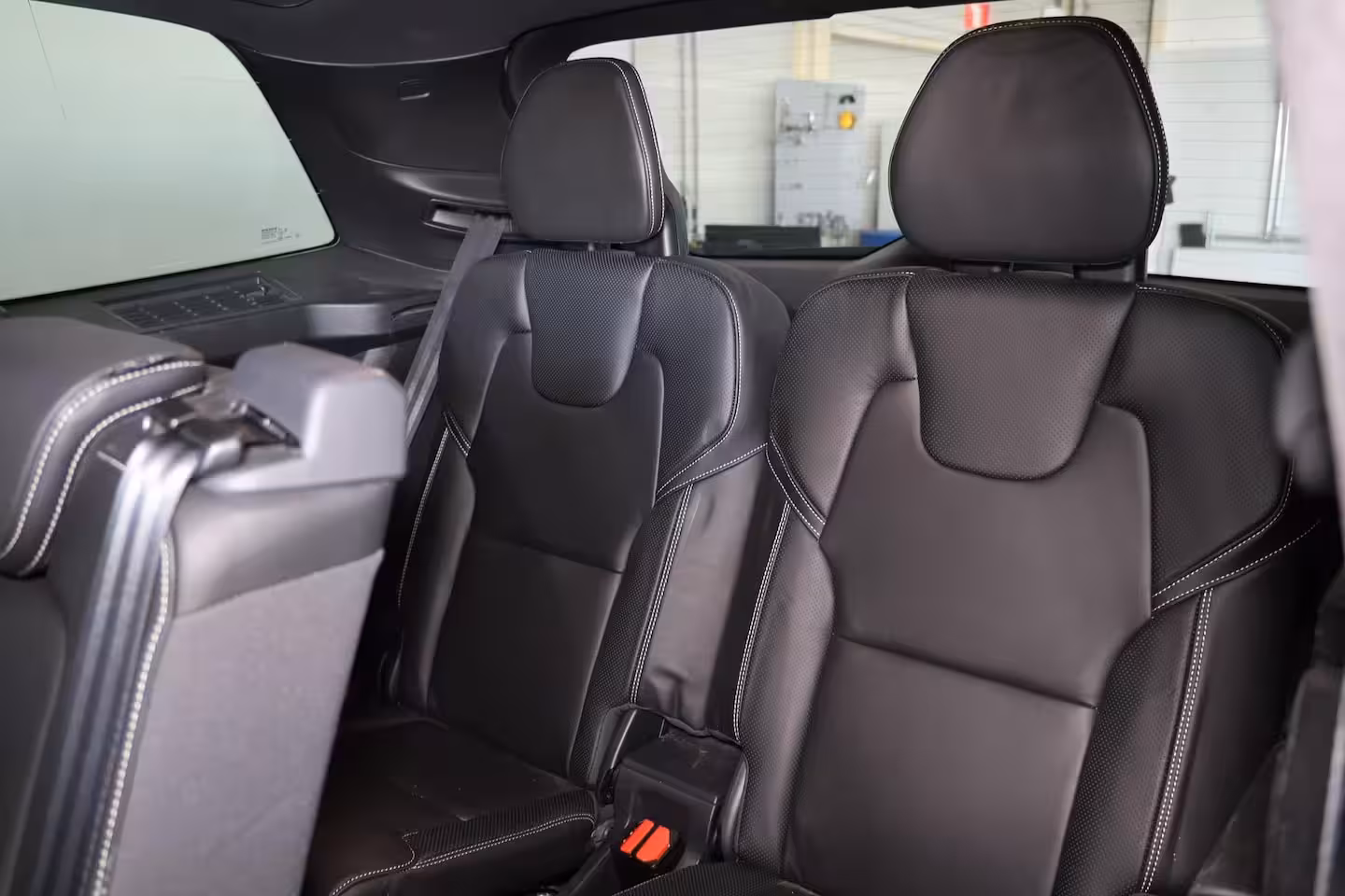 Volvo XC90 T8 Recharge AWD R-Design - Luchtvering - Panorama/schuifdak - IntelliSafe Assist & Surroun