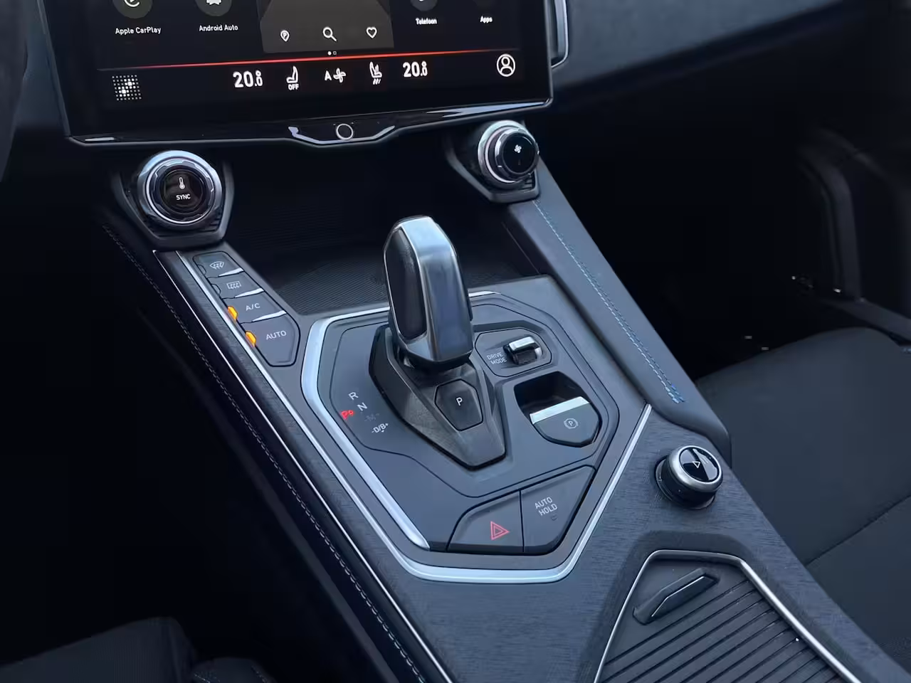 Lynk & Co 01 1.5 Pano, Camera, Carplay, Climat, LM