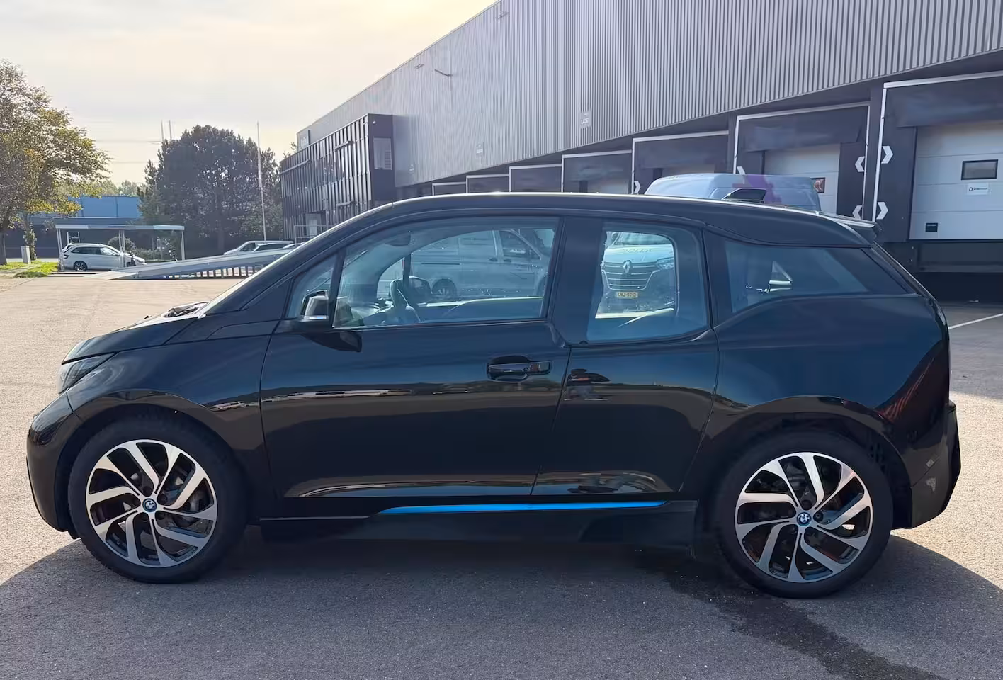 BMW i3 Basis 22 kWh CRUISE/CLIMA/NAVI/LMV/PDC