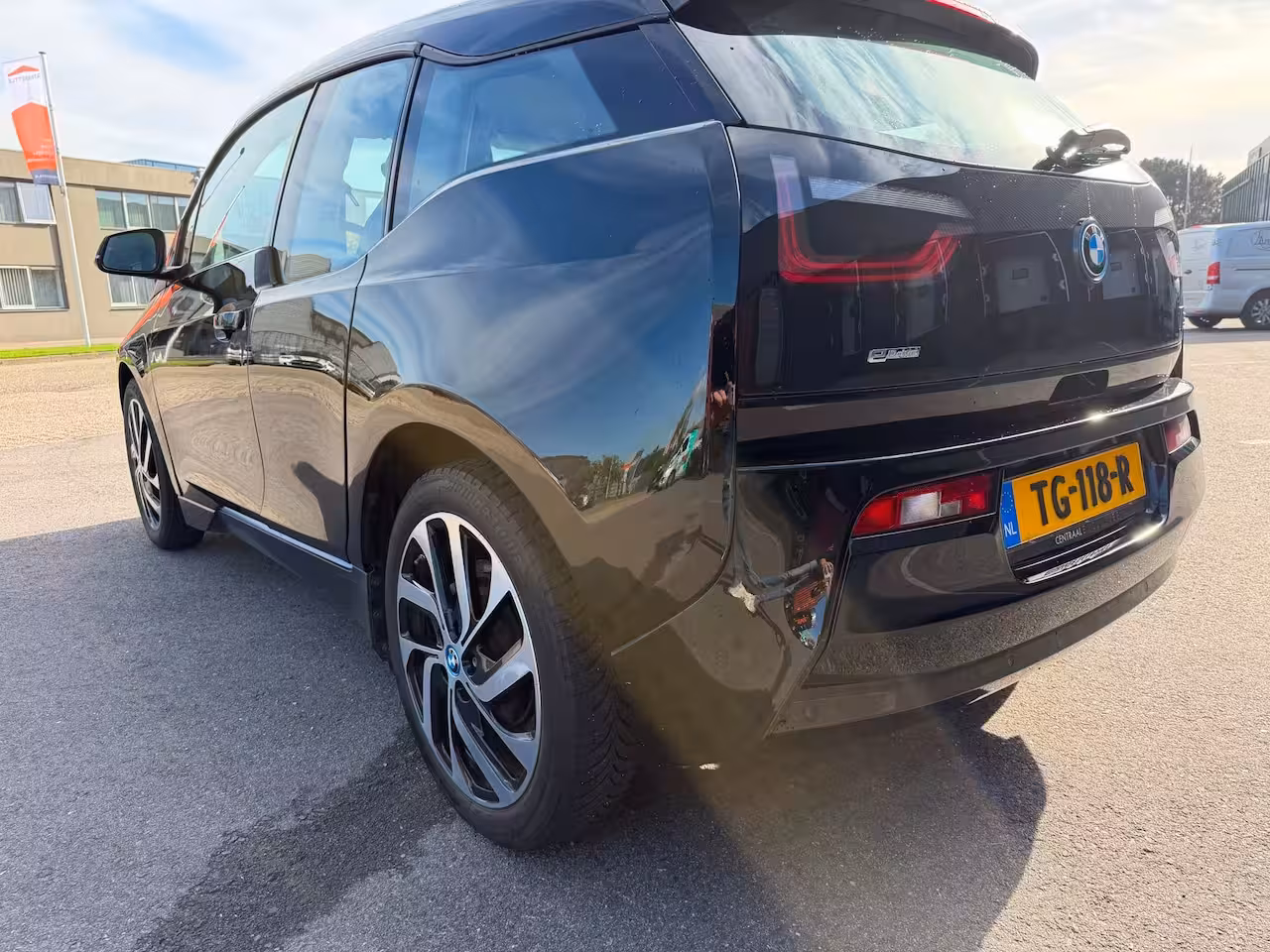 BMW i3 Basis 22 kWh CRUISE/CLIMA/NAVI/LMV/PDC