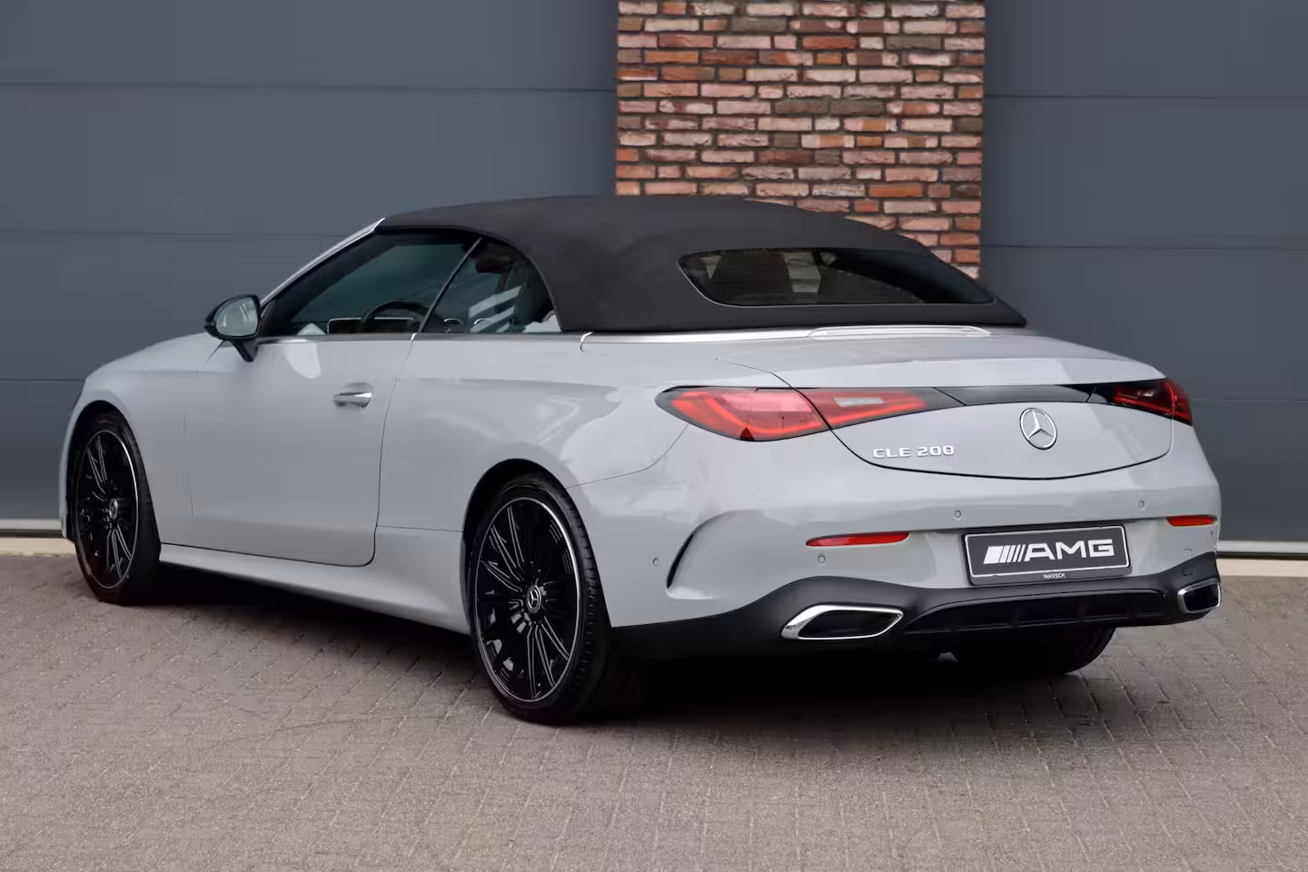 Mercedes-Benz CLE Cabriolet 200 AMG Line | Distronic | Airscarf | Memory | Burmester | Keyless Go | Cabriocomfortpakke