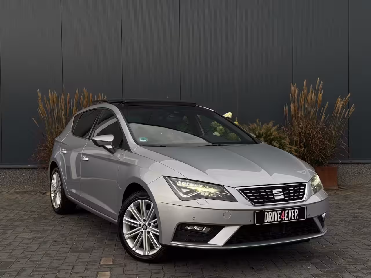 Seat Leon 1.5 TSI FR Ultimate PANO|NAVI|CR CONTROL|LEDER|LED
