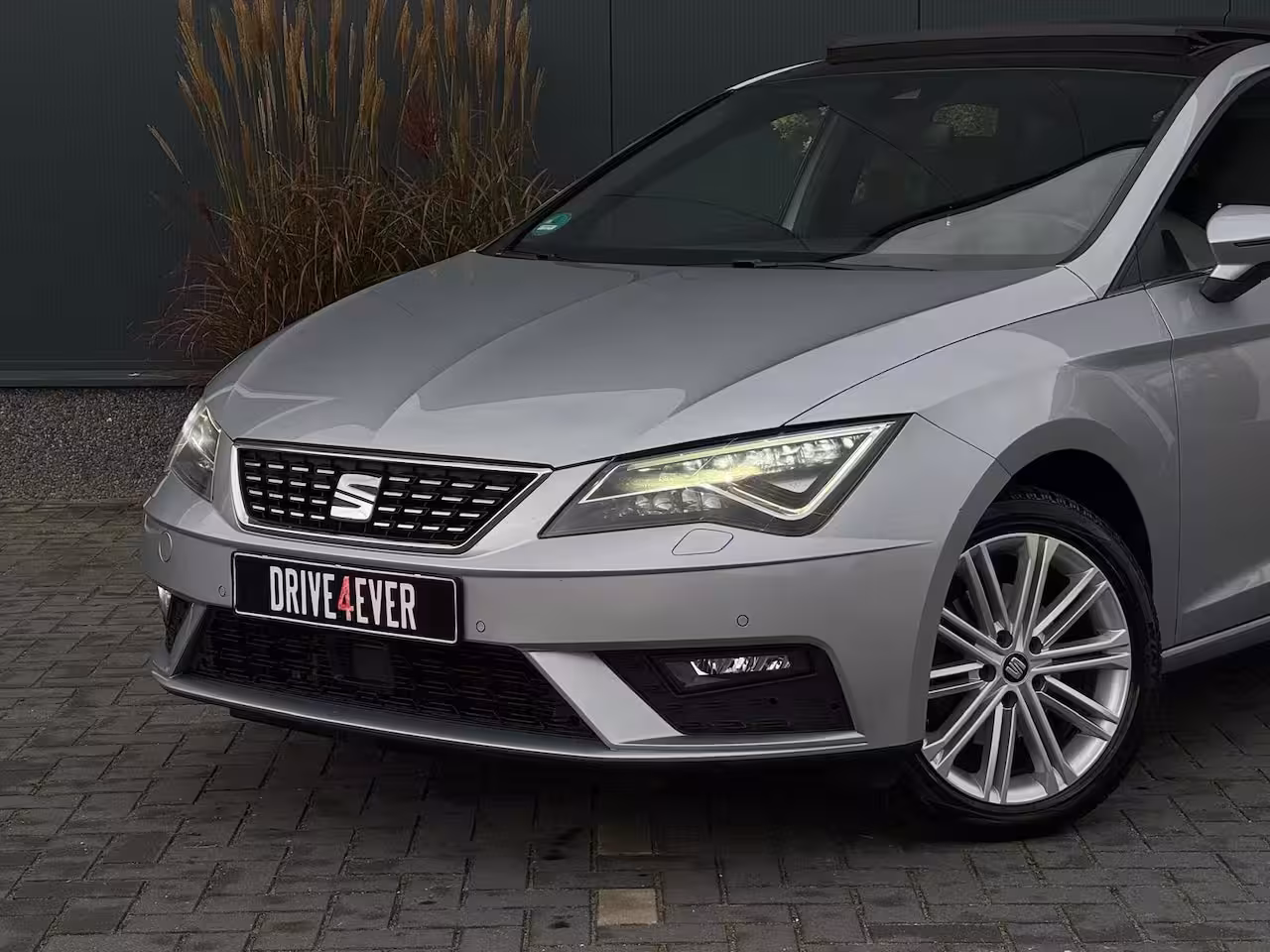 Seat Leon 1.5 TSI FR Ultimate PANO|NAVI|CR CONTROL|LEDER|LED