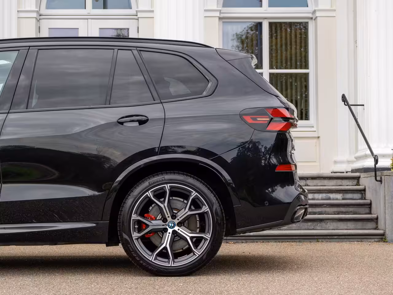 BMW X5 xDrive50e M-Sport | Pano | Head-up| HarmanK | Carbon | Meesturende achteras |