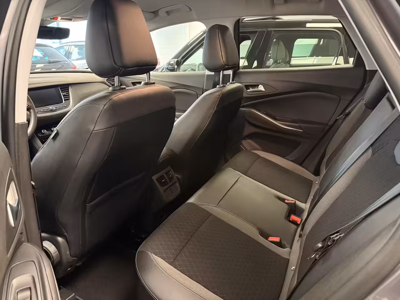 Opel Grandland X 1.6 Turbo Hybrid4 Business Executive * Carplay * Camera * Garantie