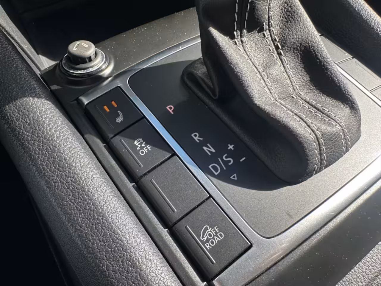 Volkswagen Amarok 3.0 V6 TDI 258pk 4motion bj2018 Aventura *Leer *Navi *Cruise