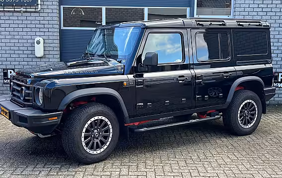 INEOS Grenadier 3.0 St Utility Wagon 5p. Benzine grijs kenteken
