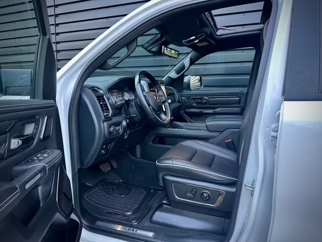 Dodge Ram 1500 5.7 V8 4x4 CC LIMITED NIGHT|HULK|PANO|HUD|ACC|HK VOL