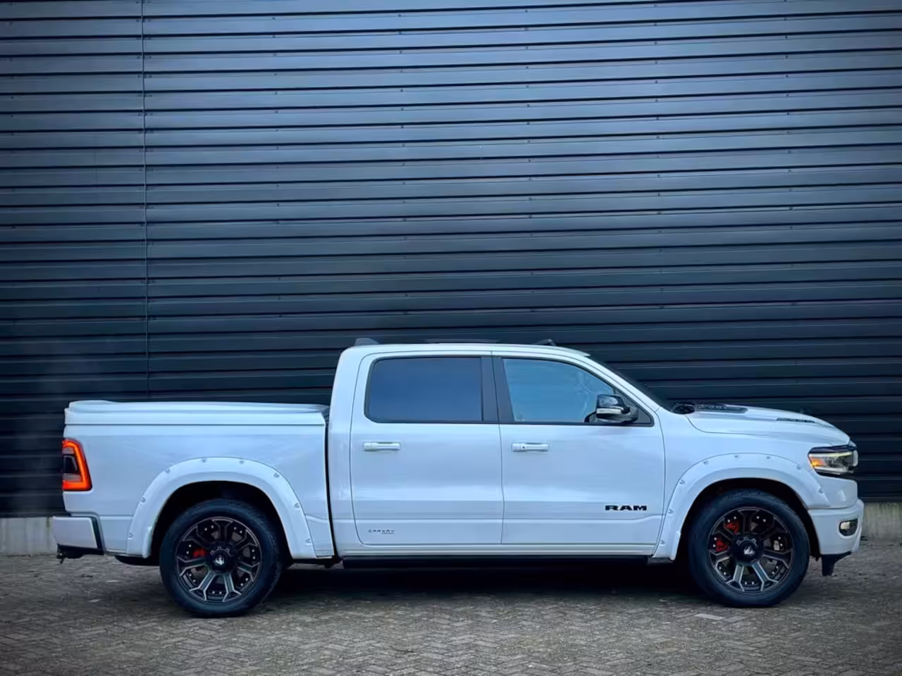 Dodge Ram 1500 5.7 V8 4x4 CC LIMITED NIGHT|HULK|PANO|HUD|ACC|HK VOL