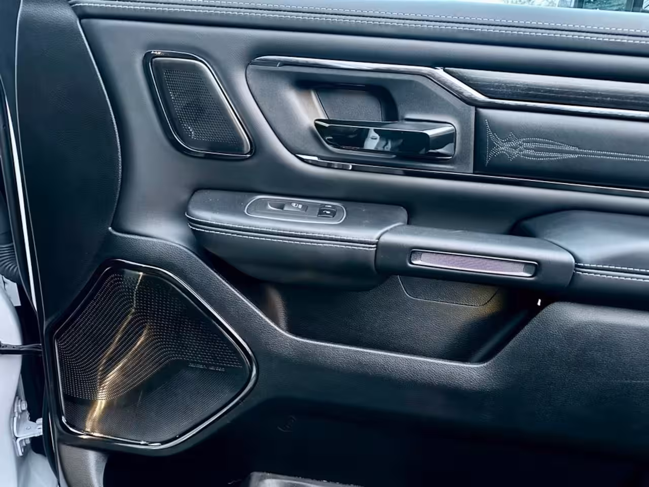 Dodge Ram 1500 5.7 V8 4x4 CC LIMITED NIGHT|HULK|PANO|HUD|ACC|HK VOL