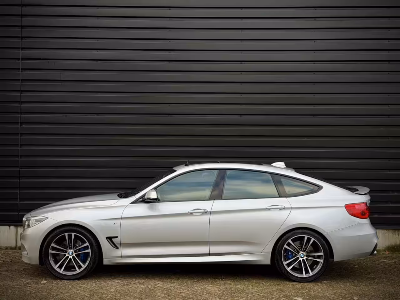 BMW 3-serie Gran Turismo 320d M-SPORT PANO|VIRTUAL|CAMERA|HiFi|LEDER