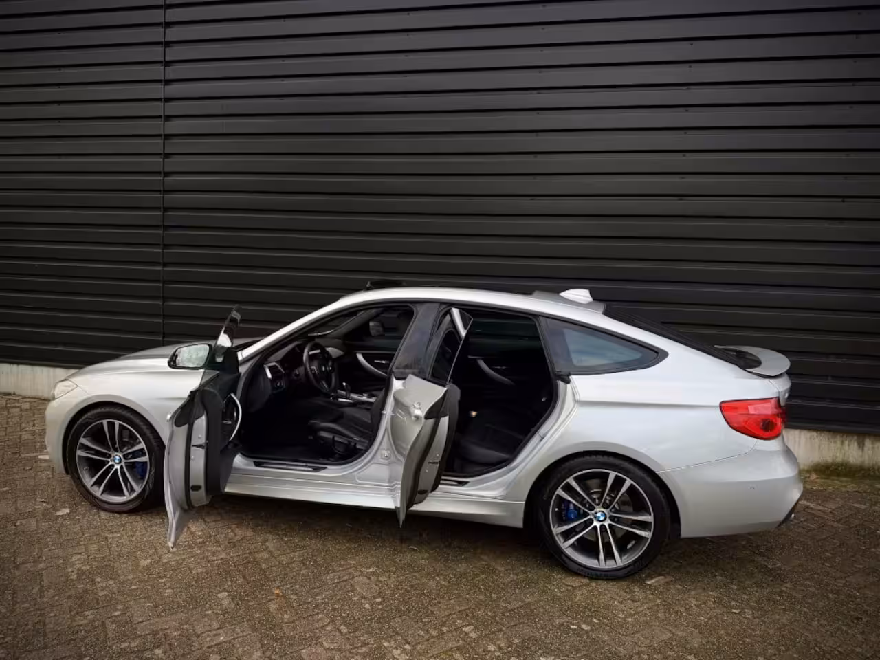 BMW 3-serie Gran Turismo 320d M-SPORT PANO|VIRTUAL|CAMERA|HiFi|LEDER
