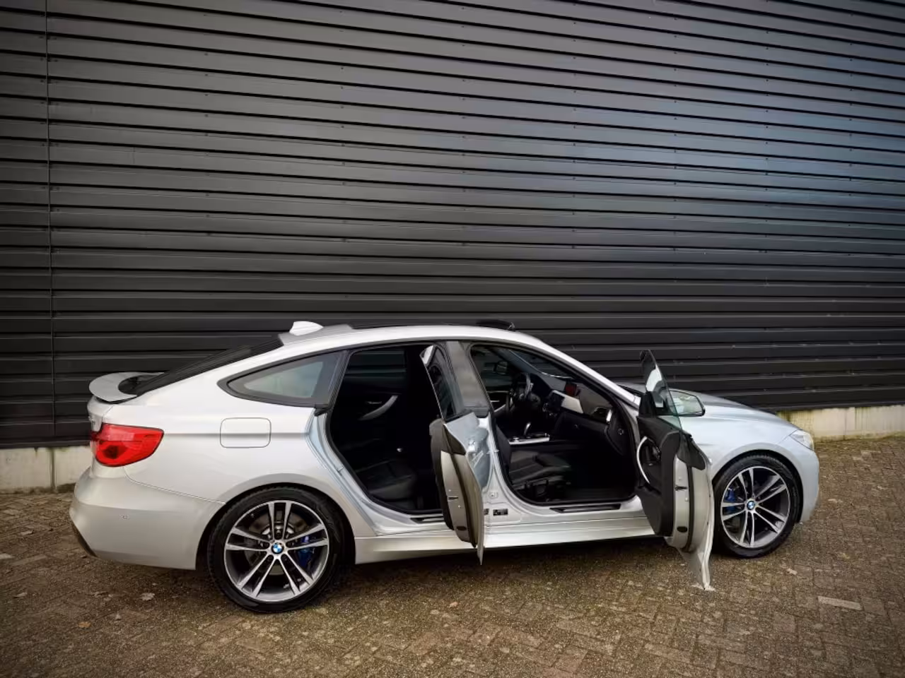 BMW 3-serie Gran Turismo 320d M-SPORT PANO|VIRTUAL|CAMERA|HiFi|LEDER