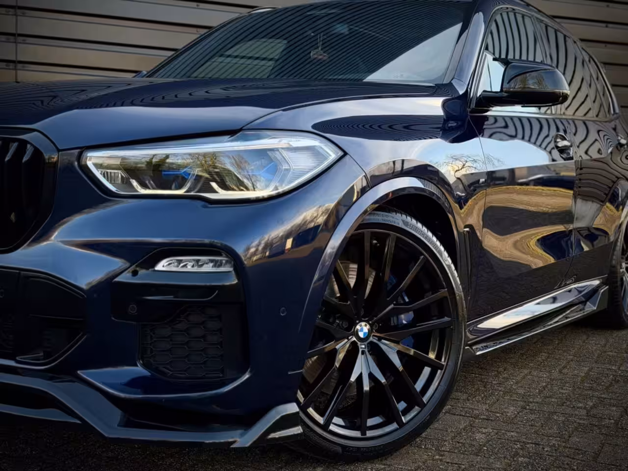 BMW X5 xDrive40i M-PERF. LASER|PANO|B&W|HUD|360|4WL STURING