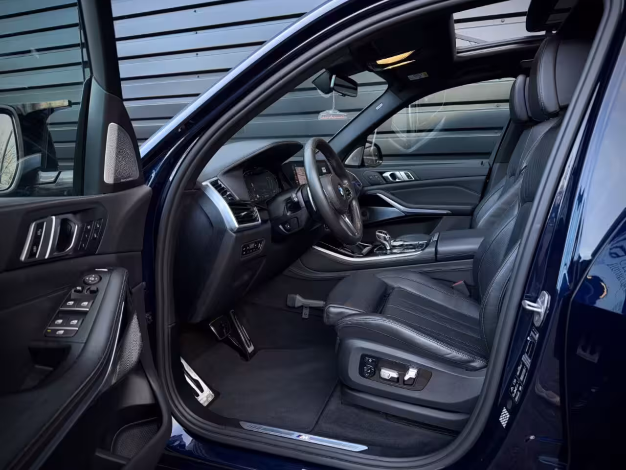 BMW X5 xDrive40i M-PERF. LASER|PANO|B&W|HUD|360|4WL STURING