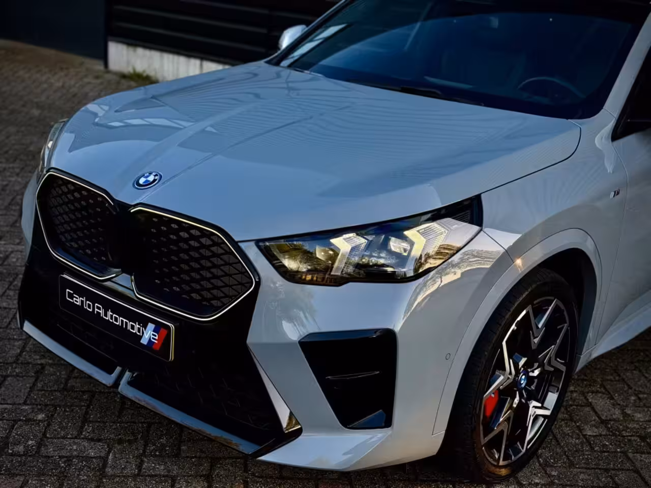 BMW iX2 eDrive 67kWh M-SPORT PRO PANO|HUD|HK|360|MEMORY VOL