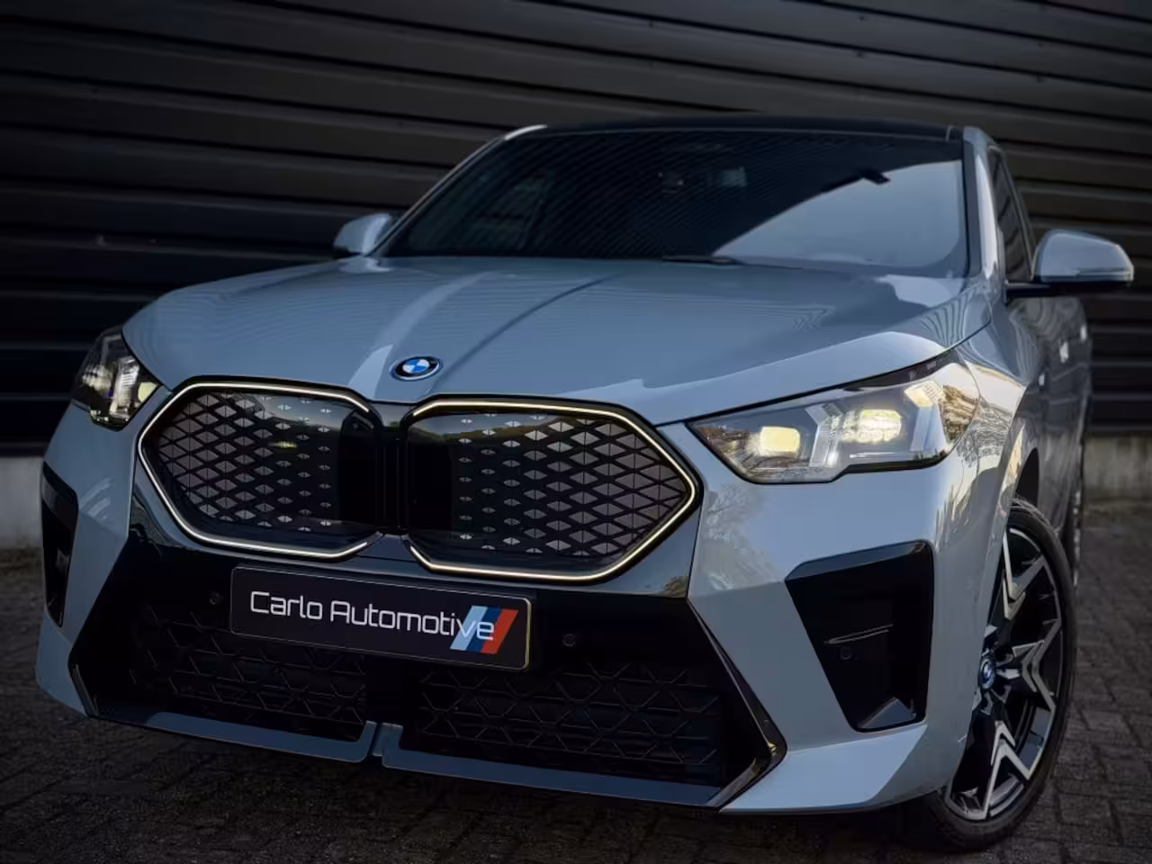 BMW iX2 eDrive 67kWh M-SPORT PRO PANO|HUD|HK|360|MEMORY VOL