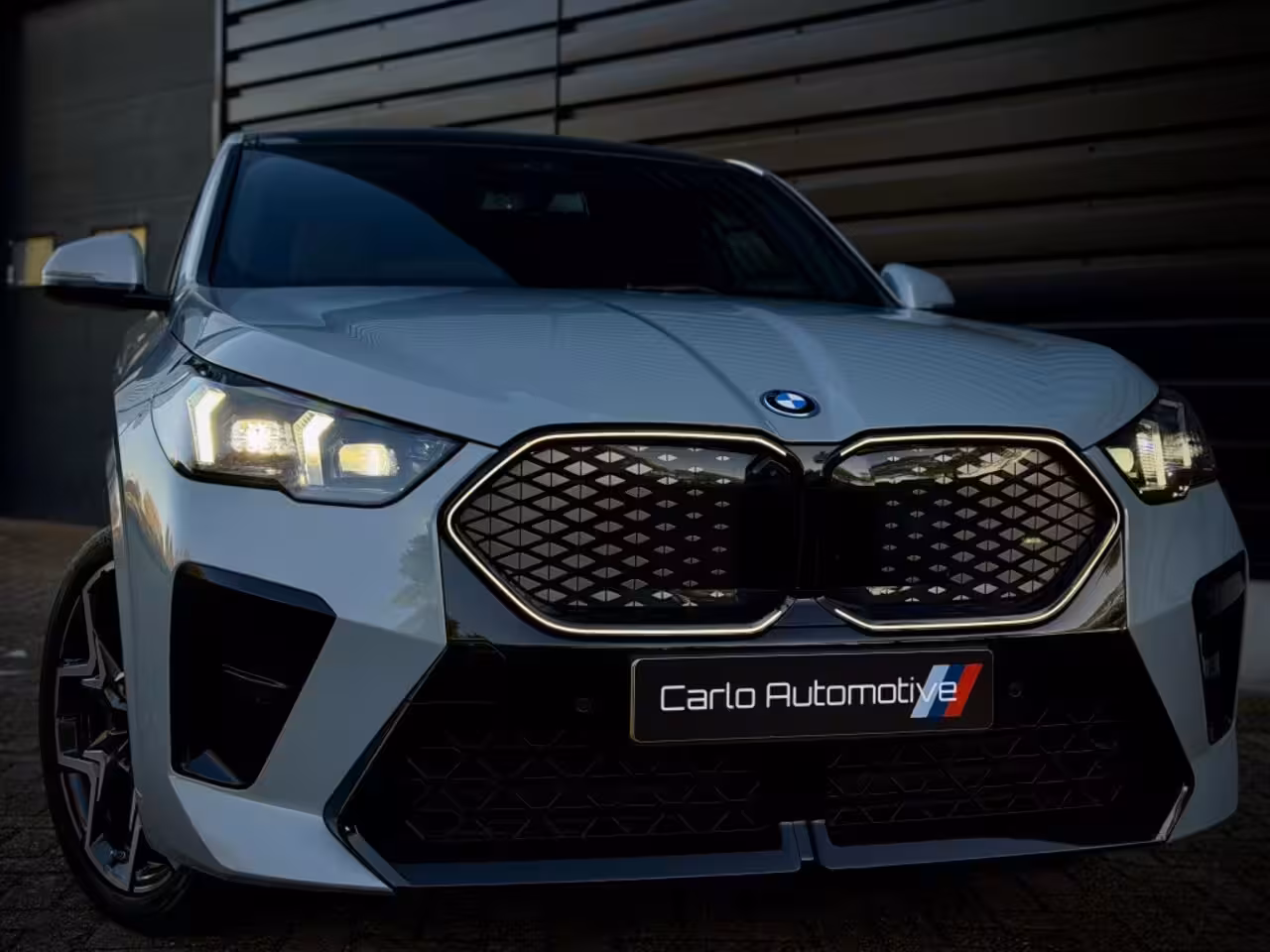 BMW iX2 eDrive 67kWh M-SPORT PRO PANO|HUD|HK|360|MEMORY VOL